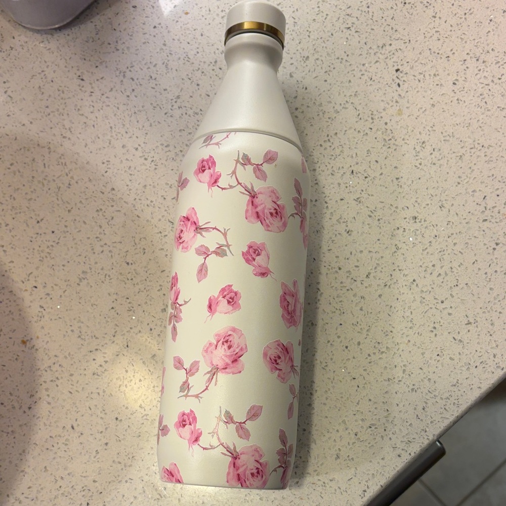 New in box Stanley Floral LoveShackFancy Pink Water Bottle - Picture 2 of 7